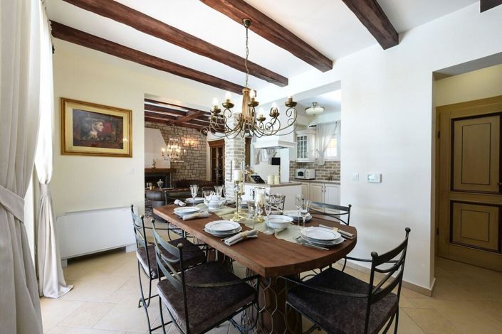 Image No.21-3 Bed Property for sale