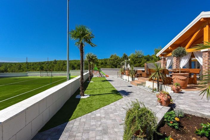 Image No.9-3 Bed Property for sale