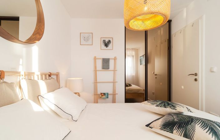 Image No.16-4 Bed Property for sale