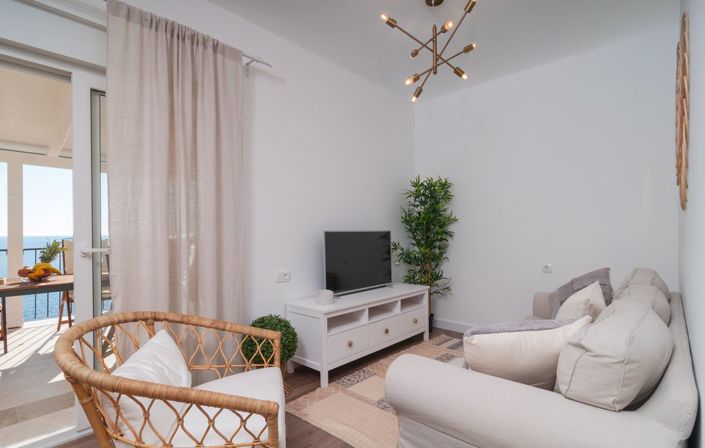 Image No.19-4 Bed Property for sale