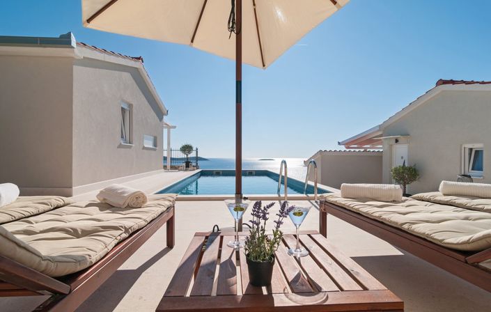 Image No.4-4 Bed Property for sale