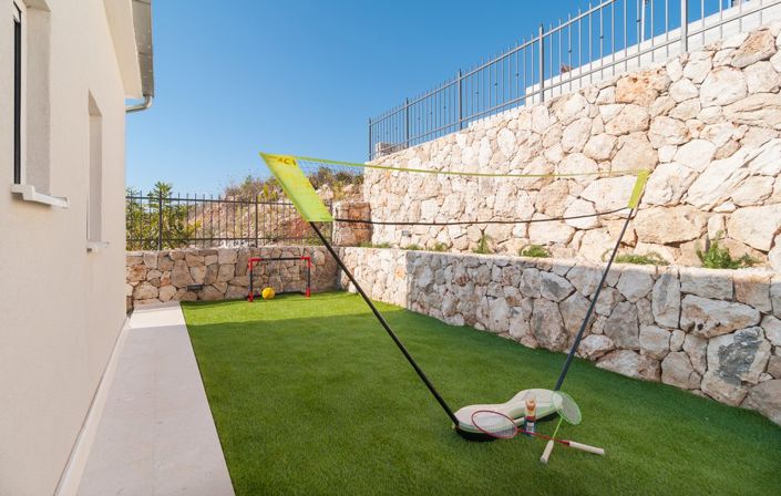 Image No.9-4 Bed Property for sale