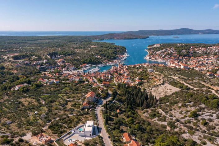 Image No.22-4 Bed Property for sale