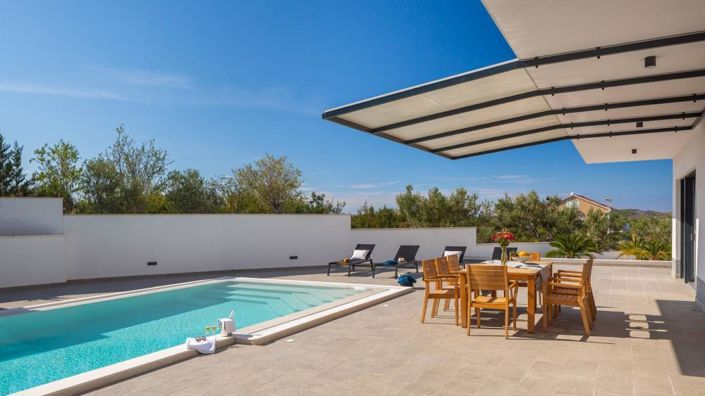 Image No.6-4 Bed Property for sale