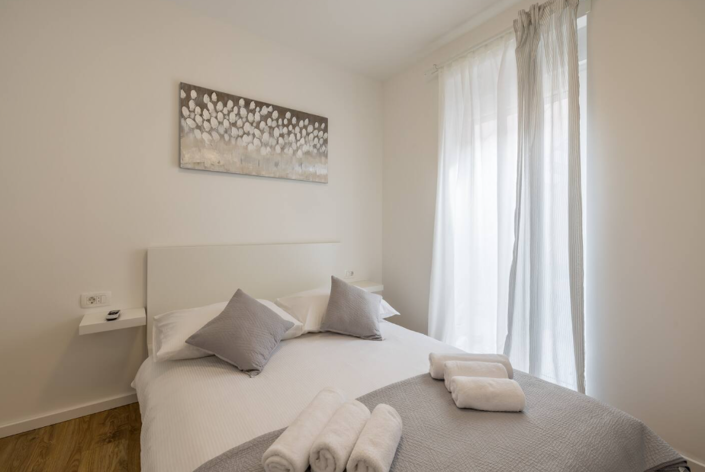 Image No.13-4 Bed Property for sale