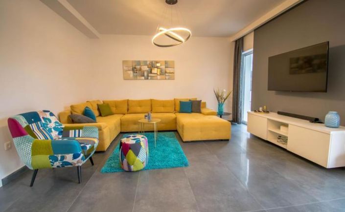 Image No.16-3 Bed Property for sale