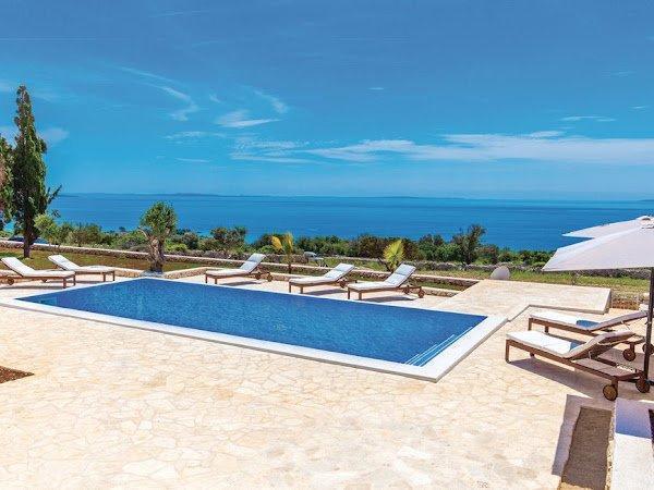 Image No.20-5 Bed Property for sale