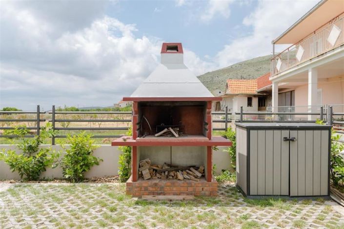 Image No.15-3 Bed Property for sale