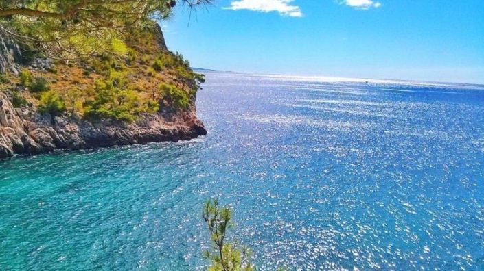 Image No.20-4 Bed Property for sale