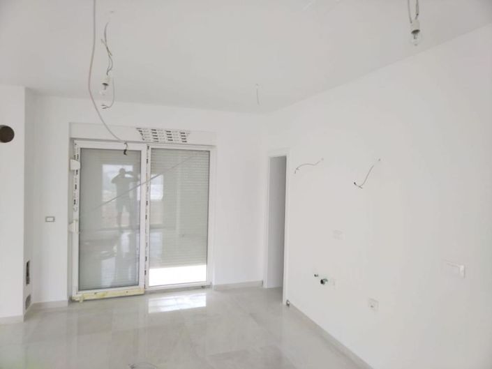 Image No.18-3 Bed Property for sale