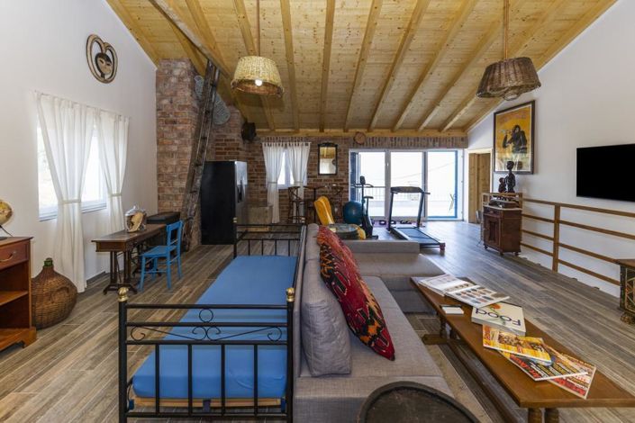 Image No.20-5 Bed Property for sale