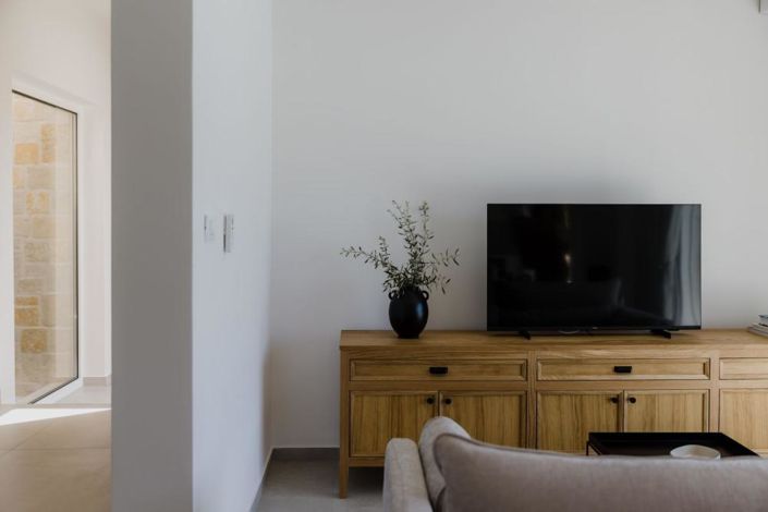 Image No.23-5 Bed Property for sale