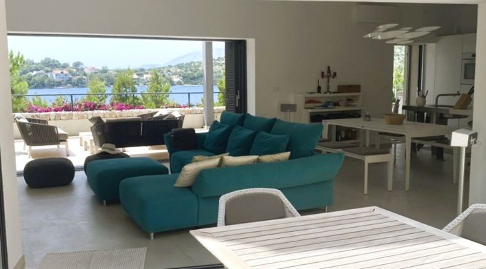 Image No.8-4 Bed Property for sale