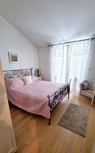 Image No.15-3 Bed Property for sale