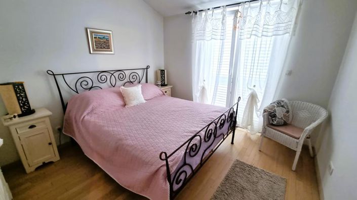 Image No.16-3 Bed Property for sale