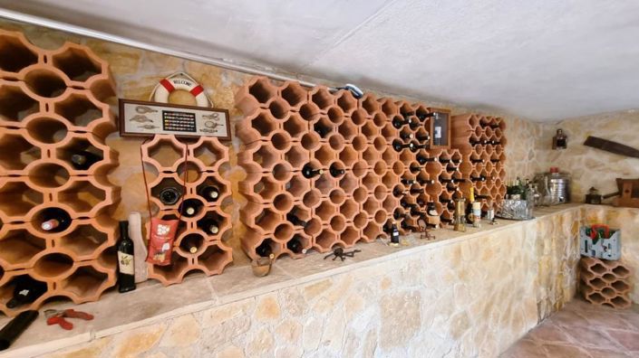 Image No.24-3 Bed Property for sale