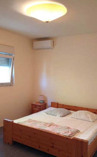 Image No.8-6 Bed Property for sale