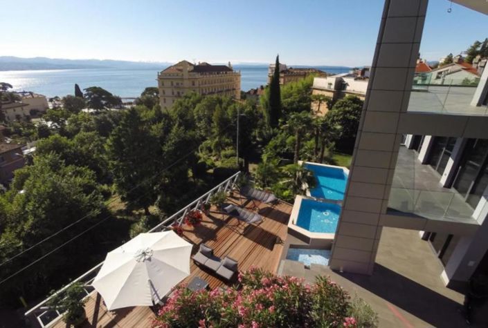 Image No.25-6 Bed Property for sale