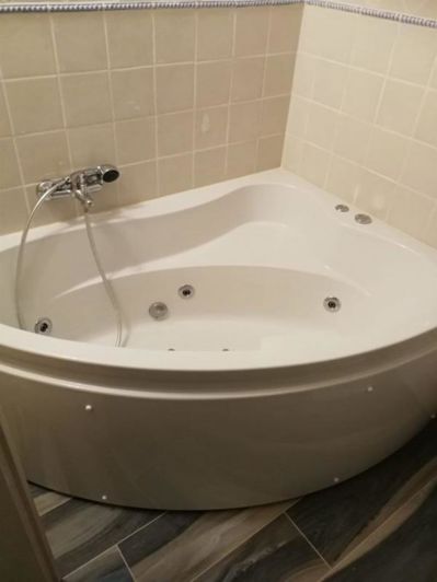 Image No.21-3 Bed Property for sale