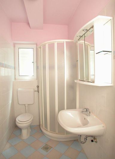 Image No.11-26 Bed Property for sale