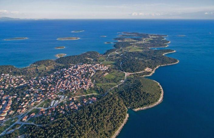 Image No.19-26 Bed Property for sale