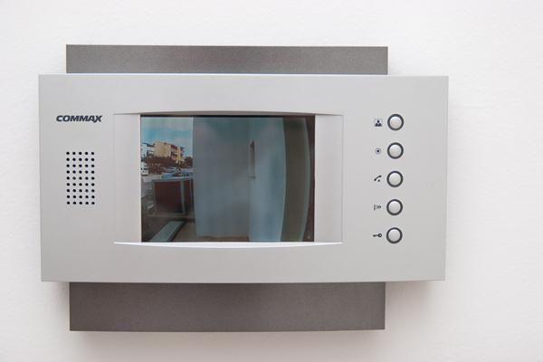 Image No.18-27 Bed Property for sale