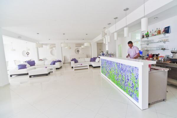 Image No.4-27 Bed Property for sale