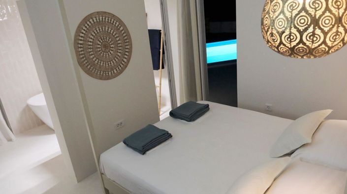 Image No.17-3 Bed Property for sale