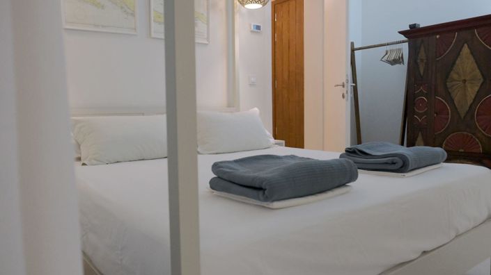 Image No.18-3 Bed Property for sale