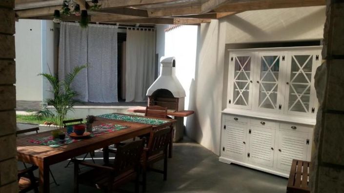 Image No.14-8 Bed Property for sale