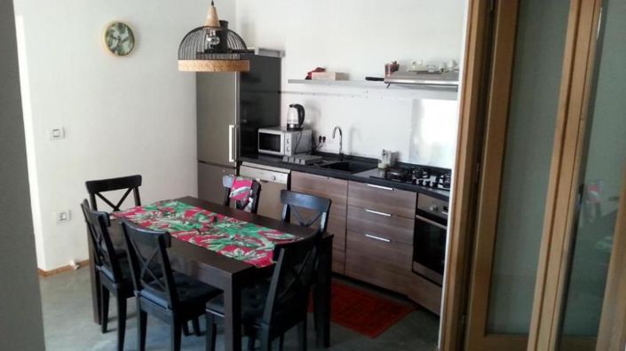 Image No.19-8 Bed Property for sale