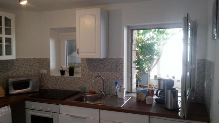 Image No.25-8 Bed Property for sale