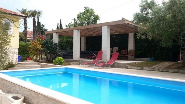 Image No.3-8 Bed Property for sale