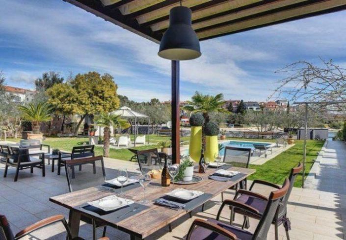 Image No.13-3 Bed Property for sale