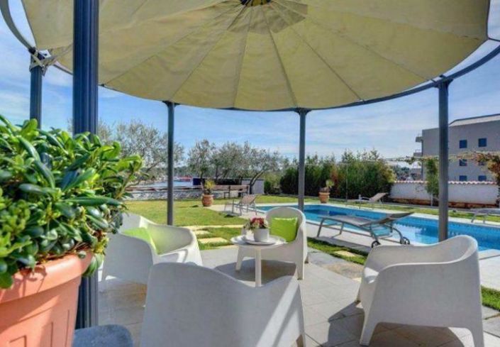 Image No.14-3 Bed Property for sale