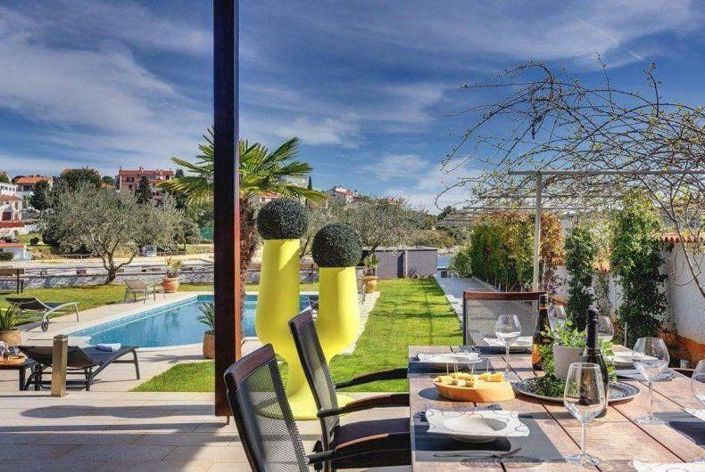 Image No.17-3 Bed Property for sale