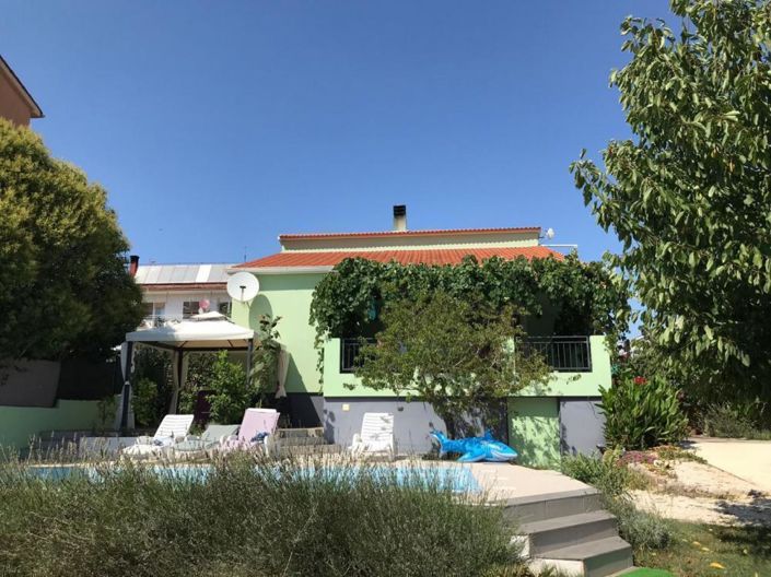 Image No.1-4 Bed Property for sale