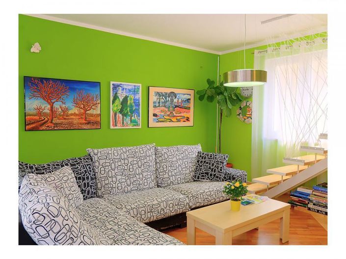 Image No.11-4 Bed Property for sale