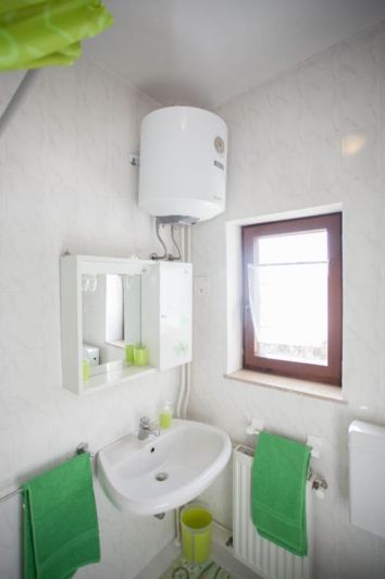 Image No.20-15 Bed Property for sale