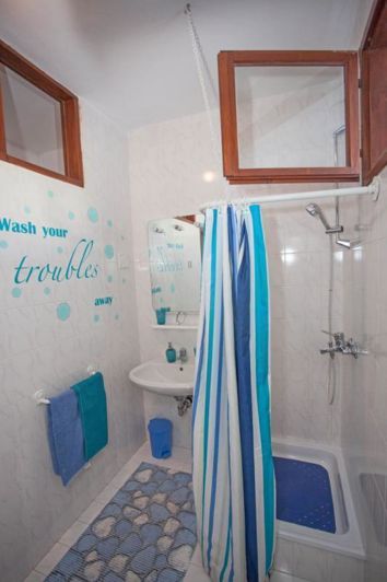 Image No.22-15 Bed Property for sale