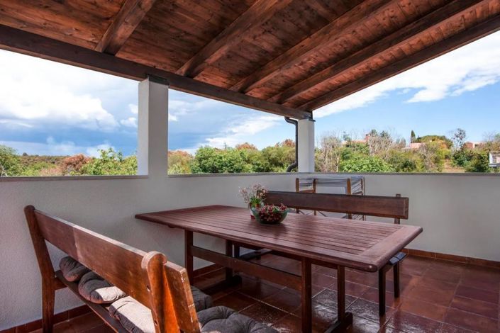 Image No.19-11 Bed Property for sale