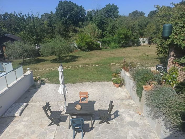 Image No.5-11 Bed Property for sale