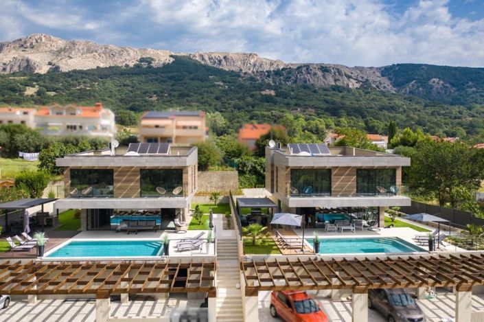 Image No.7-4 Bed Property for sale