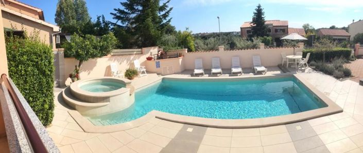 Image No.3-8 Bed Property for sale