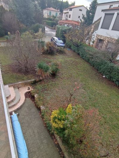 Image No.15-6 Bed Property for sale