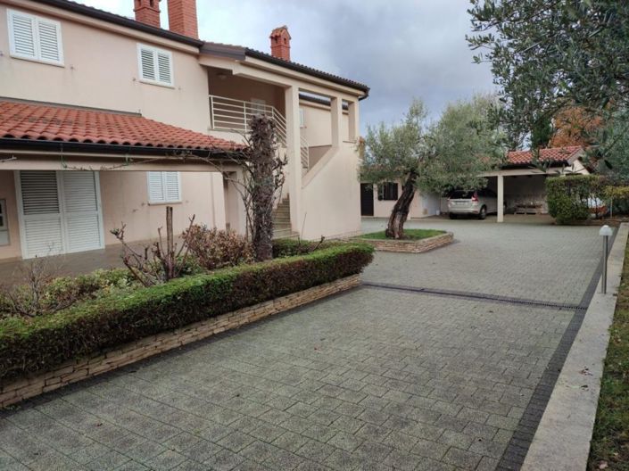 Image No.7-6 Bed Property for sale