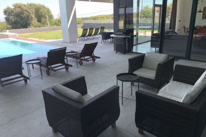 Image No.10-4 Bed Property for sale