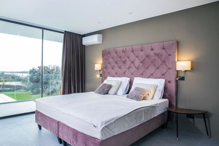 Image No.16-4 Bed Property for sale