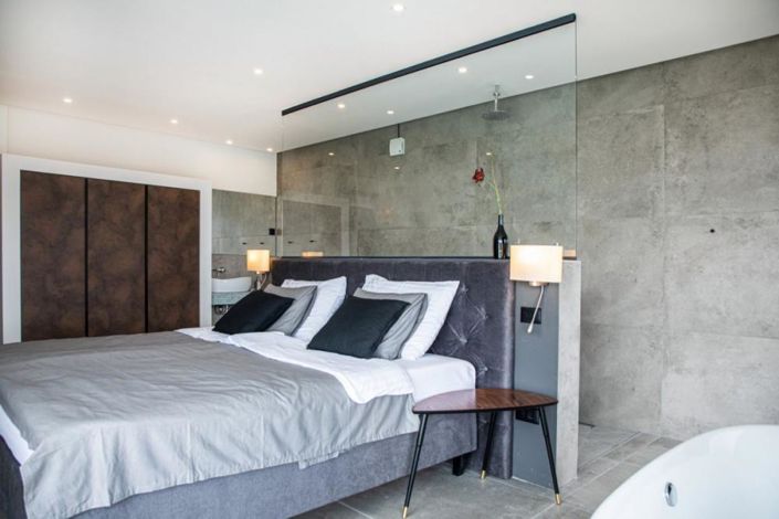 Image No.18-4 Bed Property for sale