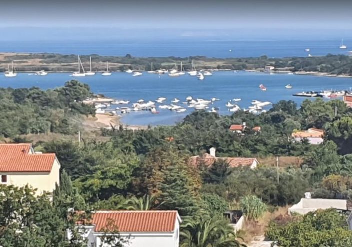 Image No.24-4 Bed Property for sale